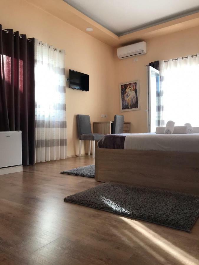 Hotel Floga Shkodër Buitenkant foto