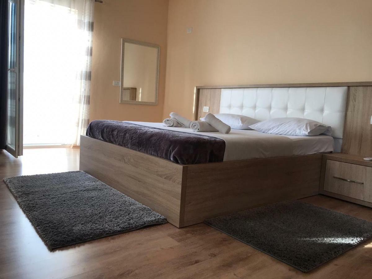 Hotel Floga Shkodër Buitenkant foto